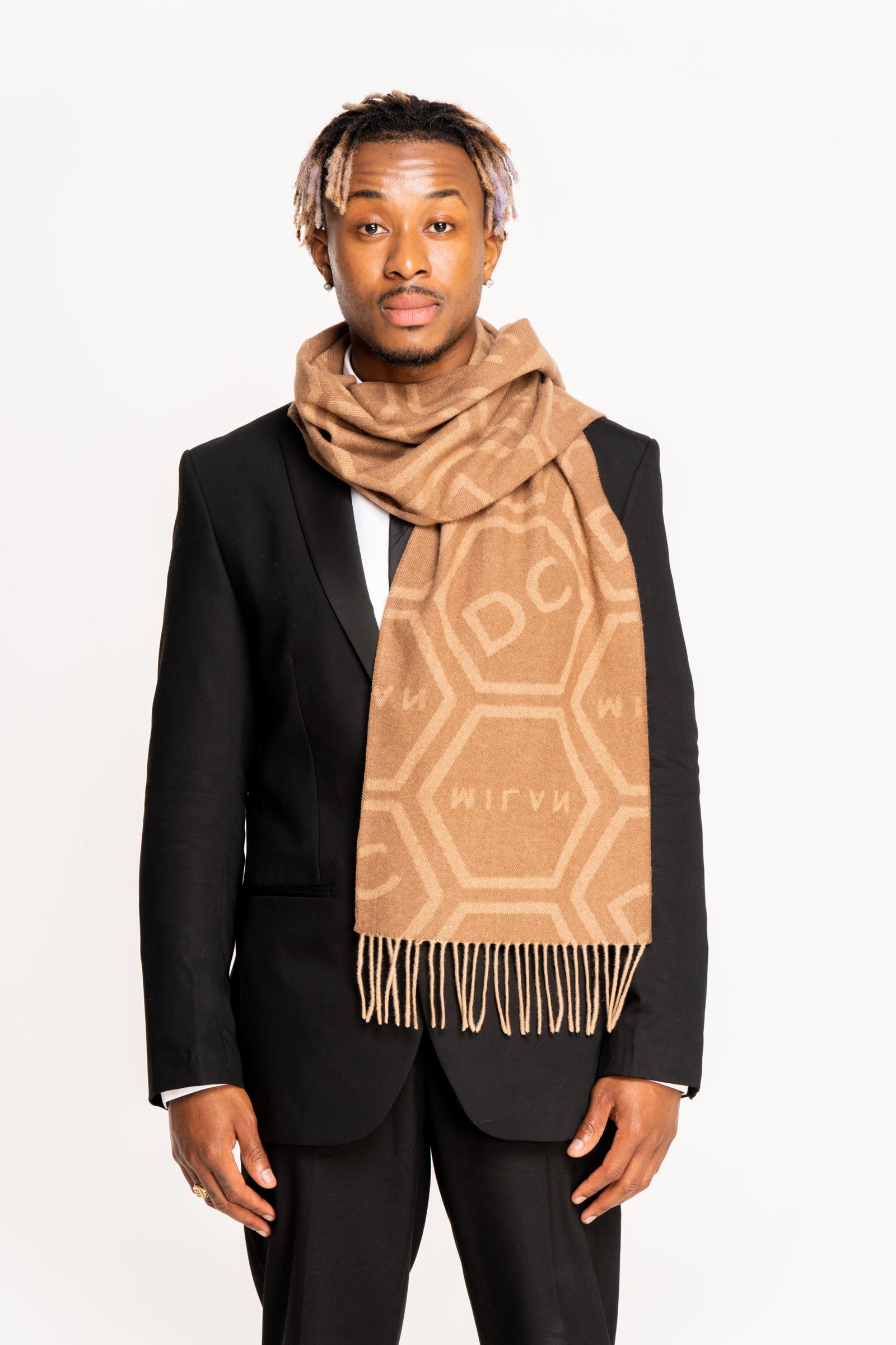 SCARF LARGE DC MONOGRAM CAMEL_CREAM B 2